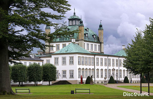 Дворец Фреденсборг